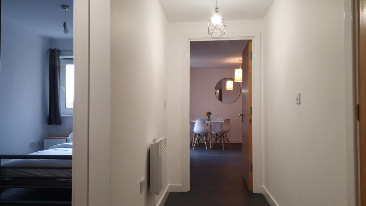 Spacious London Apartment 5 Min Walk To Leytonstone Underground Station And 5 Stops To Zone 1 Exterior photo