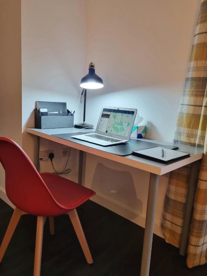 Spacious London Apartment 5 Min Walk To Leytonstone Underground Station And 5 Stops To Zone 1 Exterior photo